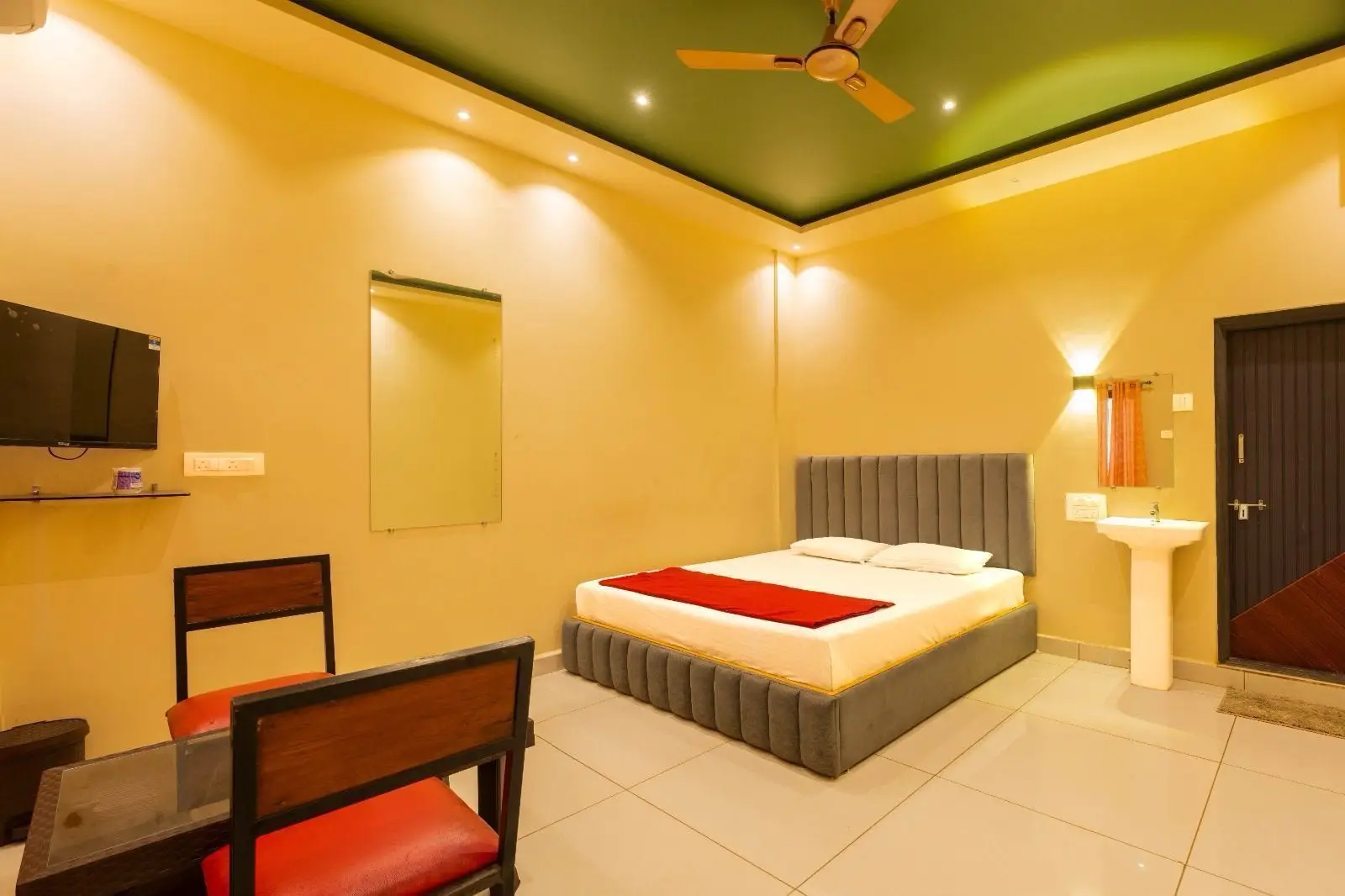 Couple room at Dandeli Hotel Resort